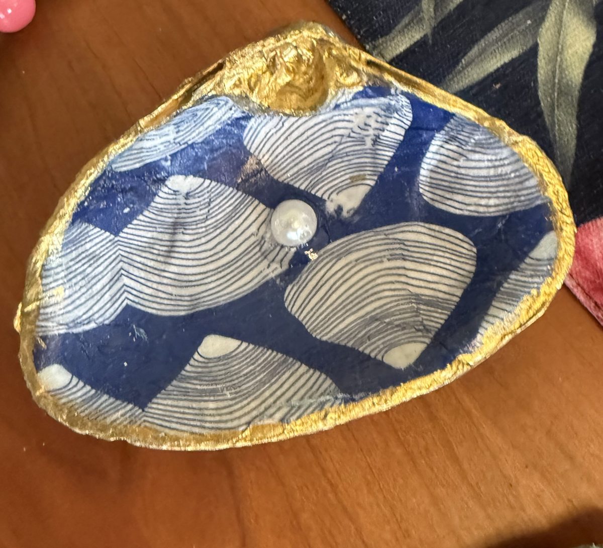 Decoupage shell